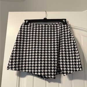 SHEIN Houndstooth Asymmetrical Skirt